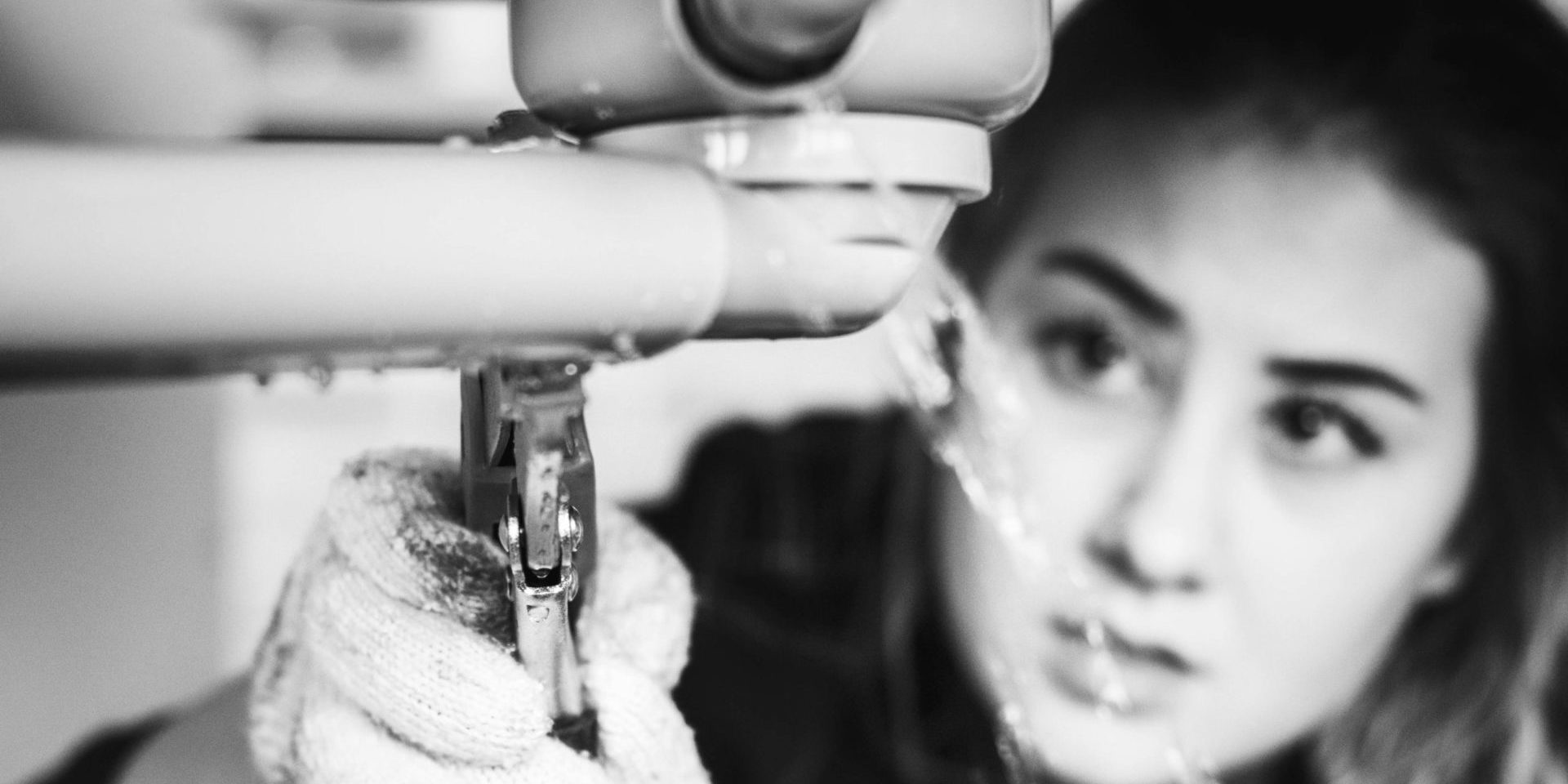 reparar una tubería rota reparar una tubería rota