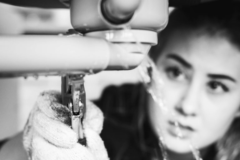 reparar una tubería rota reparar una tubería rota