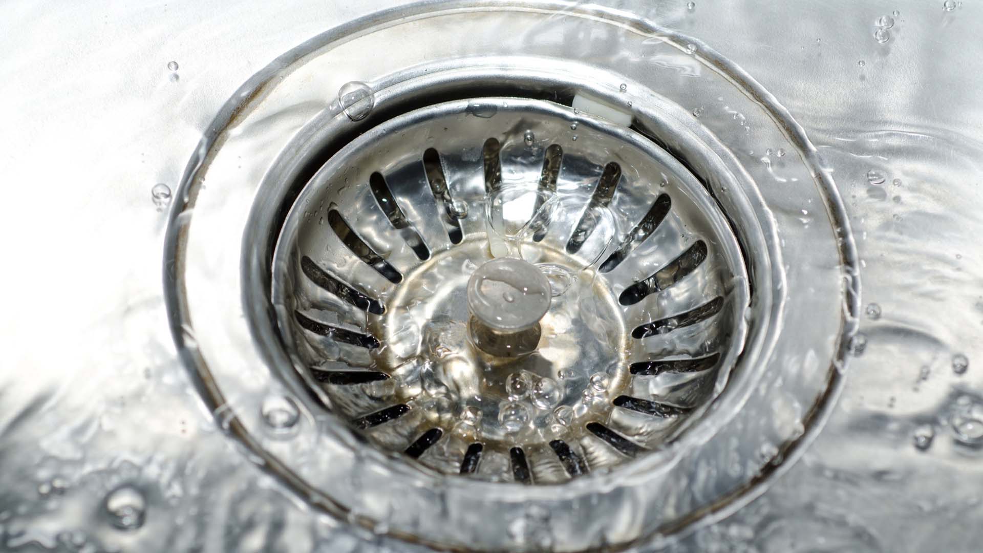 drenaje en el fregadero