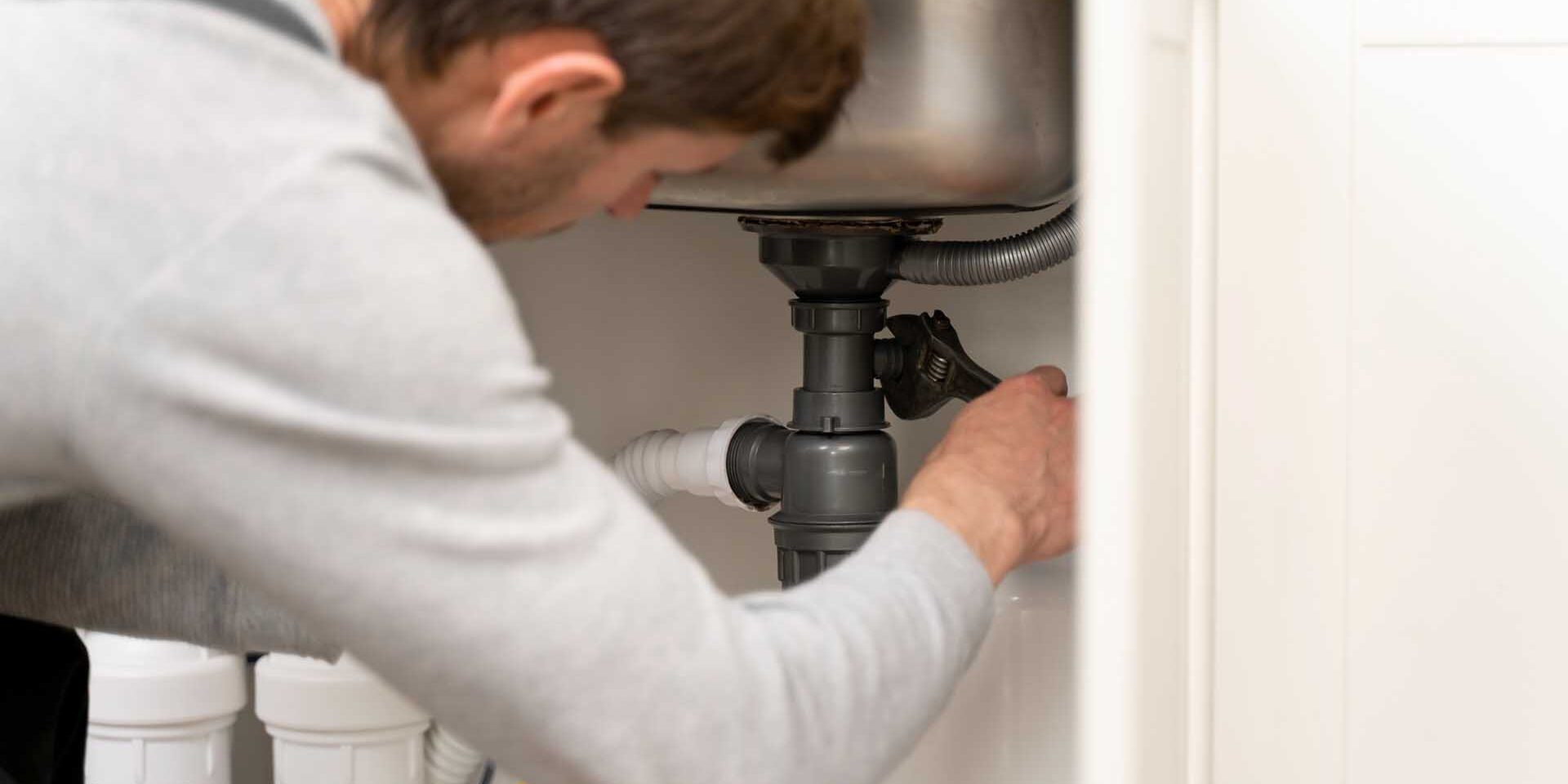 27-domina-el-arte-del-mantenimiento-del-sifon-en-fontaneria mantenimiento del sifón