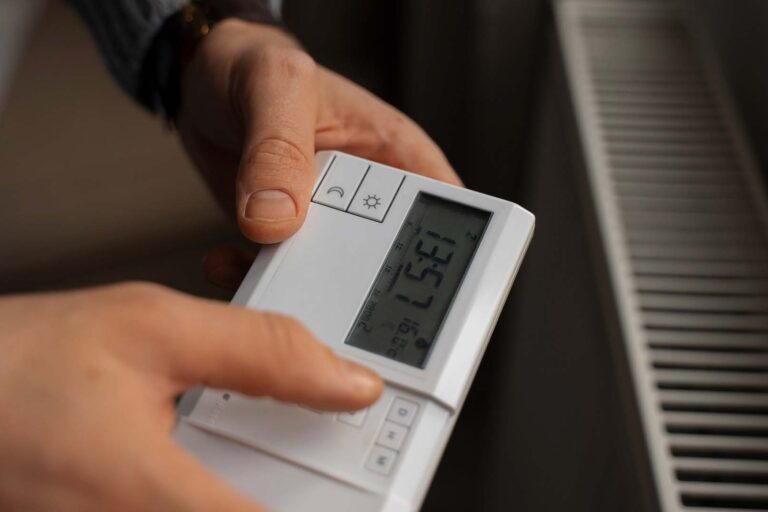 34-fontaneria-inteligente-aprovechando-la-tecnologia-para-tu-hogar Fontanería inteligente termostato