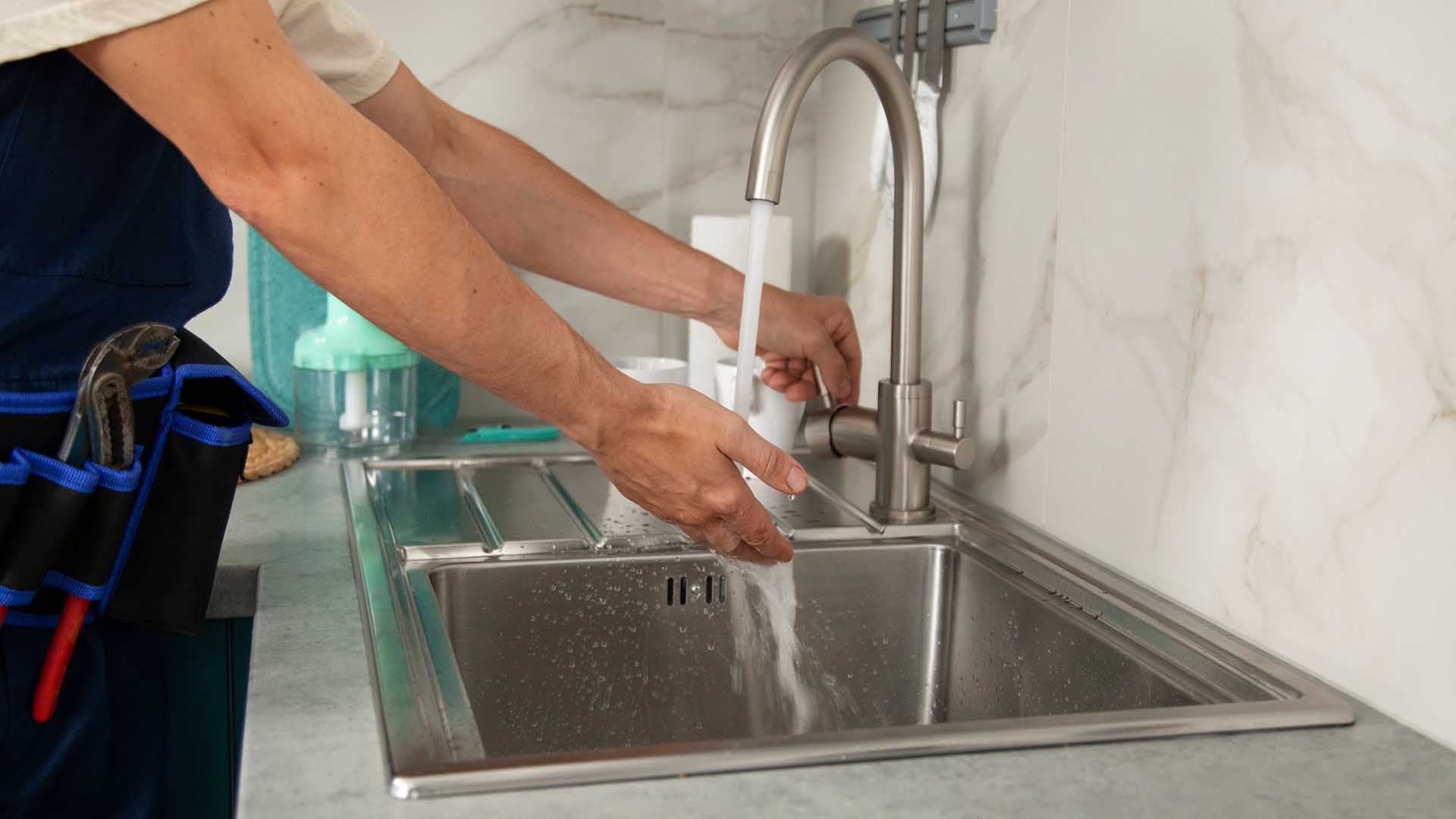baja presión de agua en casa