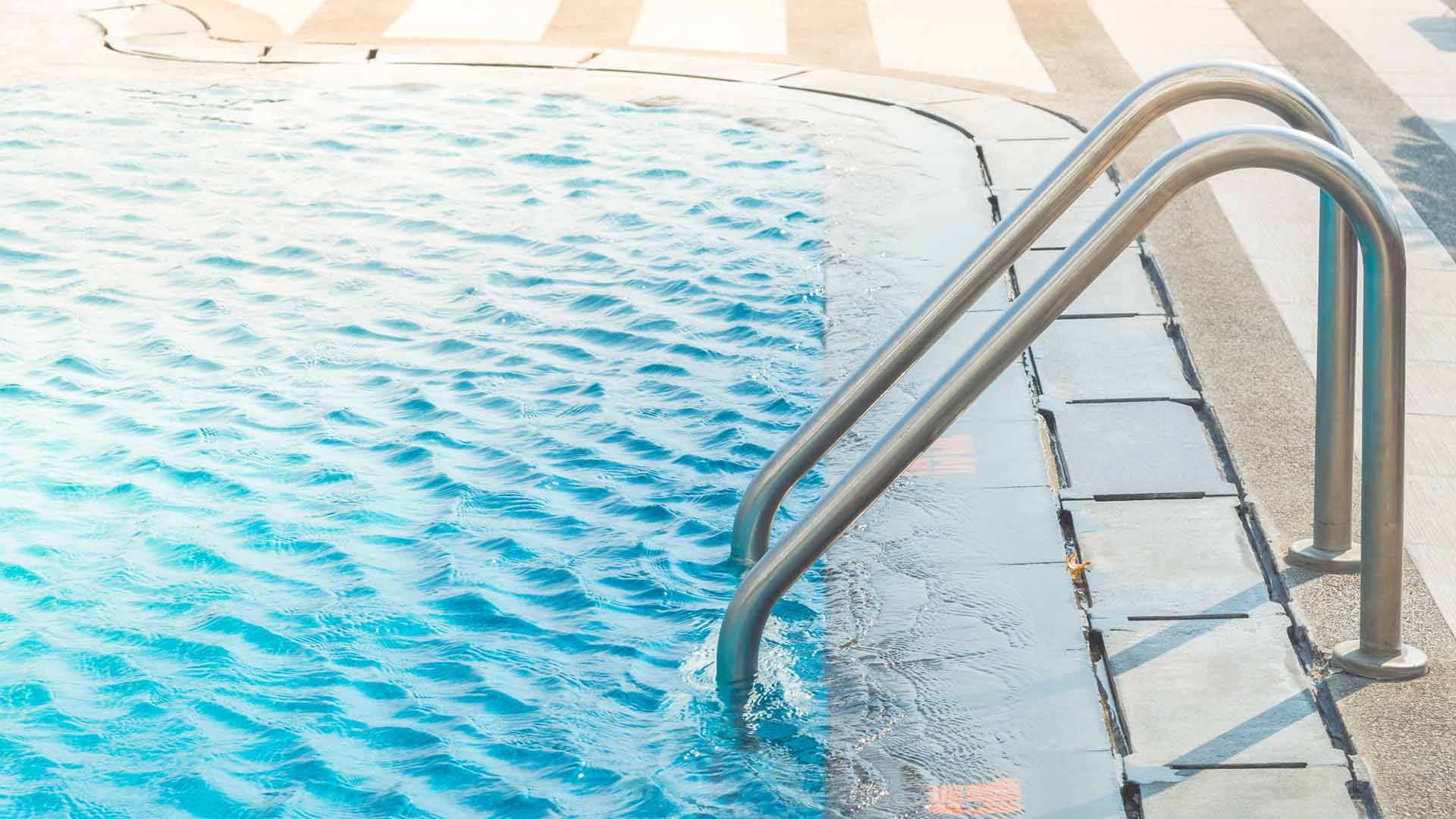 fugas de agua en la piscina