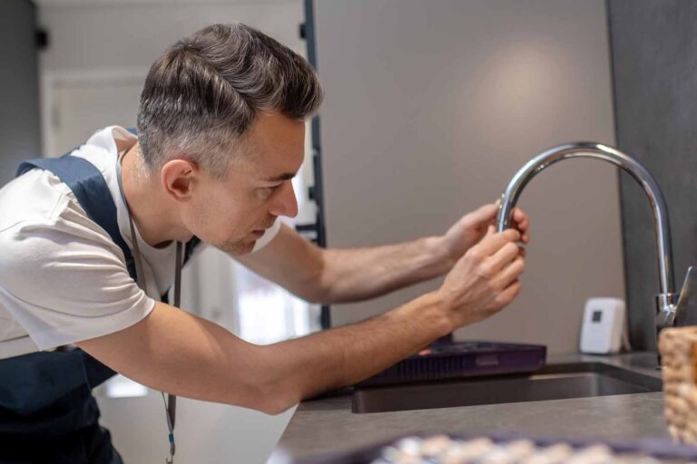 39-reparacion-de-fugas-de-agua-en-el-hogar reparacion de fugas de agua en el hogar