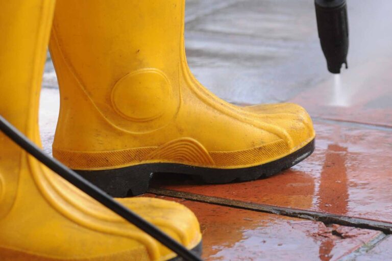 47-limpieza-de-drenajes-y-alcantarillas-con-agua-a-presion agua a presión